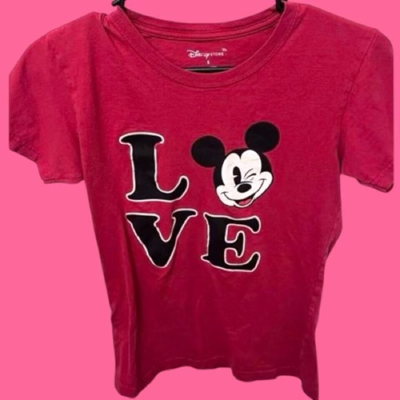 💙2 for $40💙 Mickey Mouse t-shirt - Picture 1 of 4